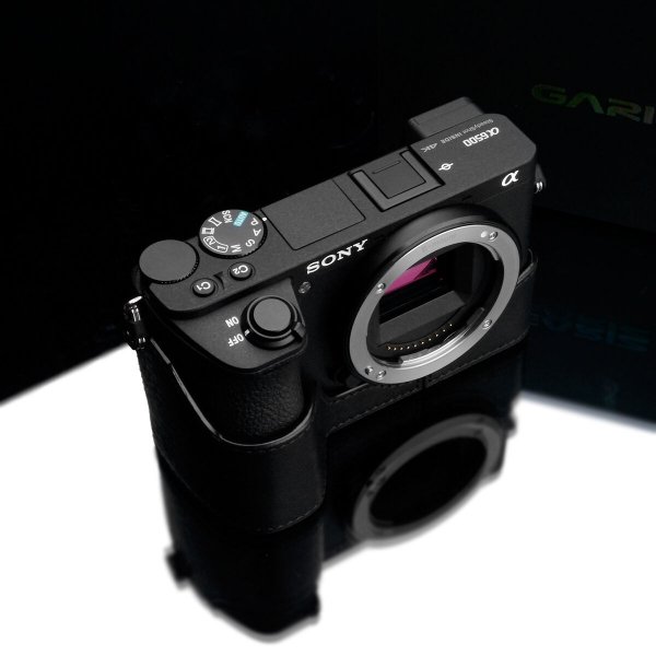 Gariz Halfcase XS-CHA6500BK voor Sony A6500/ A6600 zwart