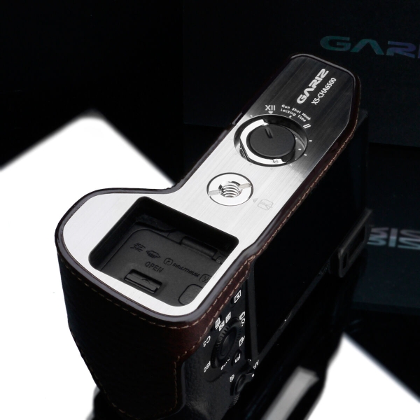 Gariz Half Case XS-CHA6500BR voor Sony A6500/ A6600 Bruin